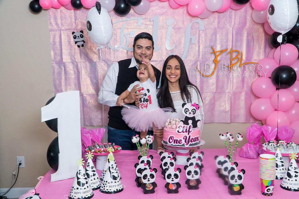 Elif&#39;s First Birthday