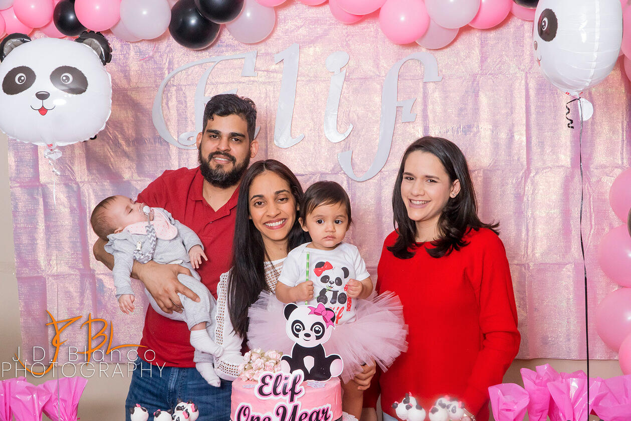 Elif&#39;s First Birthday