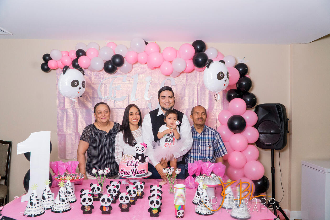 Elif&#39;s First Birthday